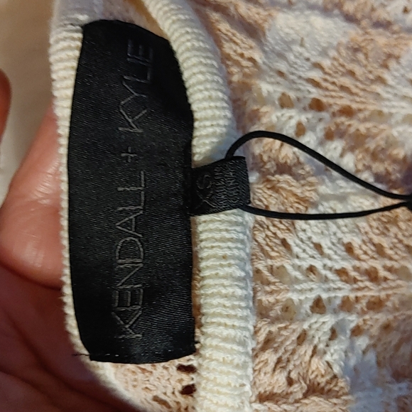 NEW Kendall & Kylie Vanilla & Sand Knit Crop Top Size XS - Picture 4 of 6